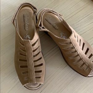 Skechers Memory Foam platform sandals